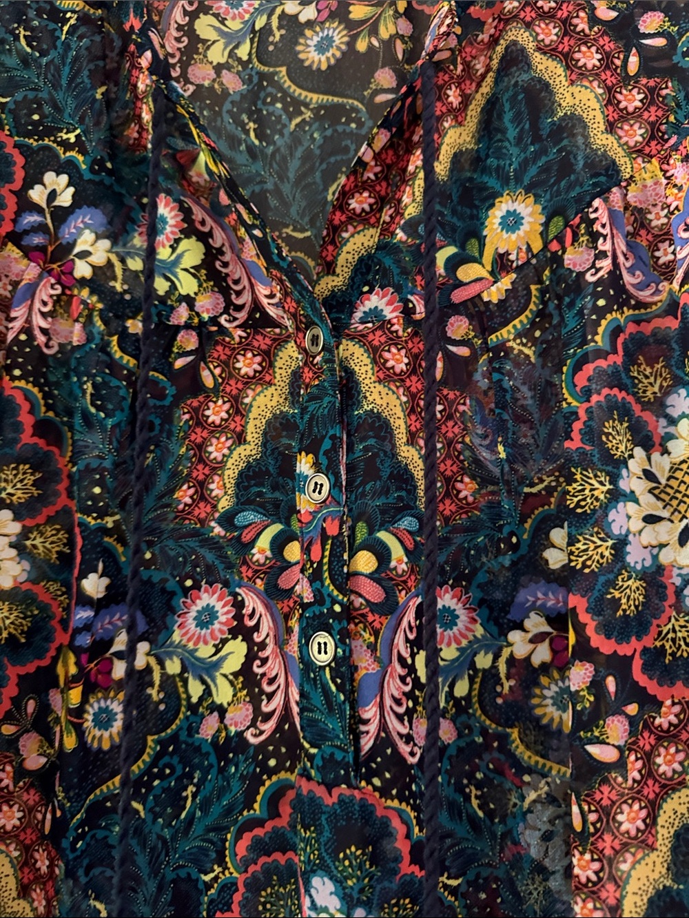 DR2 Multi-Color Floral Paisley V-Neck Cap Sleeve Blouse - Picture 3 of 6